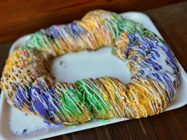 Experience the Delight of Swiss Confectionery’s King Cake for Every Household