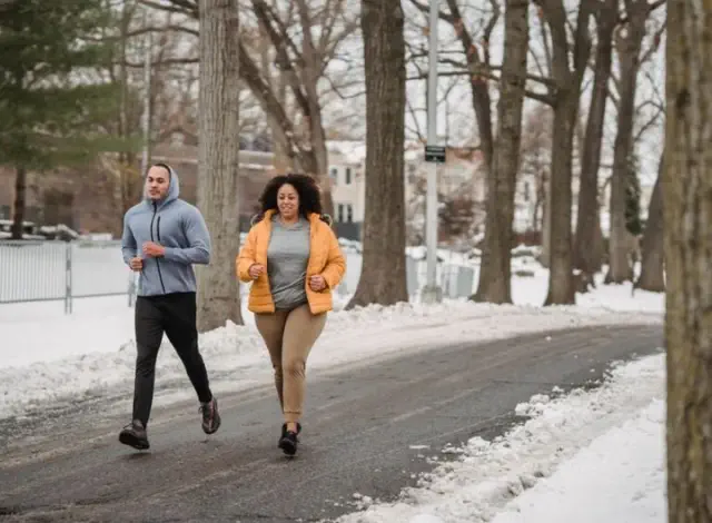 Kicking off 2025 with a bang: Tips for creating a sustainable fitness routine