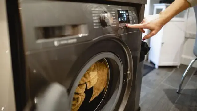 Reduce your energy costs by adjusting the timing of your washing machine usage.