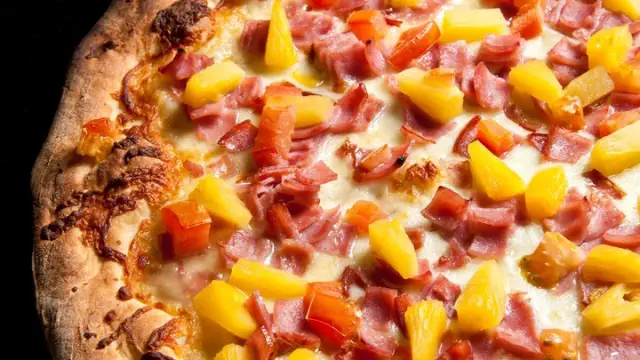 A British Pizzeria Is Asking Customers More Than $100 for Adding Pineapple to Their Pizza
